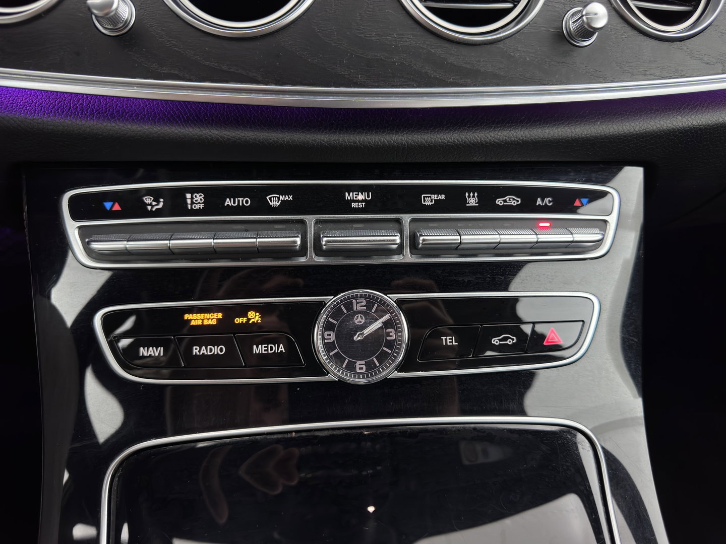 Mercedes-Benz E-Klasse 350 e Lease Edition (Plug-In) {SoH-81%} Aut. *LEATHER-FABRIC | FULL-LED | BURMESTER-AUDIO | TOPVIEW | HEATED-SPORTSEATS | AMBIENTLIGHT | NAVI-FULLMAP | AIRMATIC | SHIFTPADDLES | ECC | PDC | CRUISE | 18''ALU*