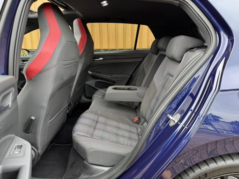Volkswagen Golf 2.0 TSI GTI | Panoramadak | Adaptieve Cruise Control | Sfeerverlichting | Apple Carplay