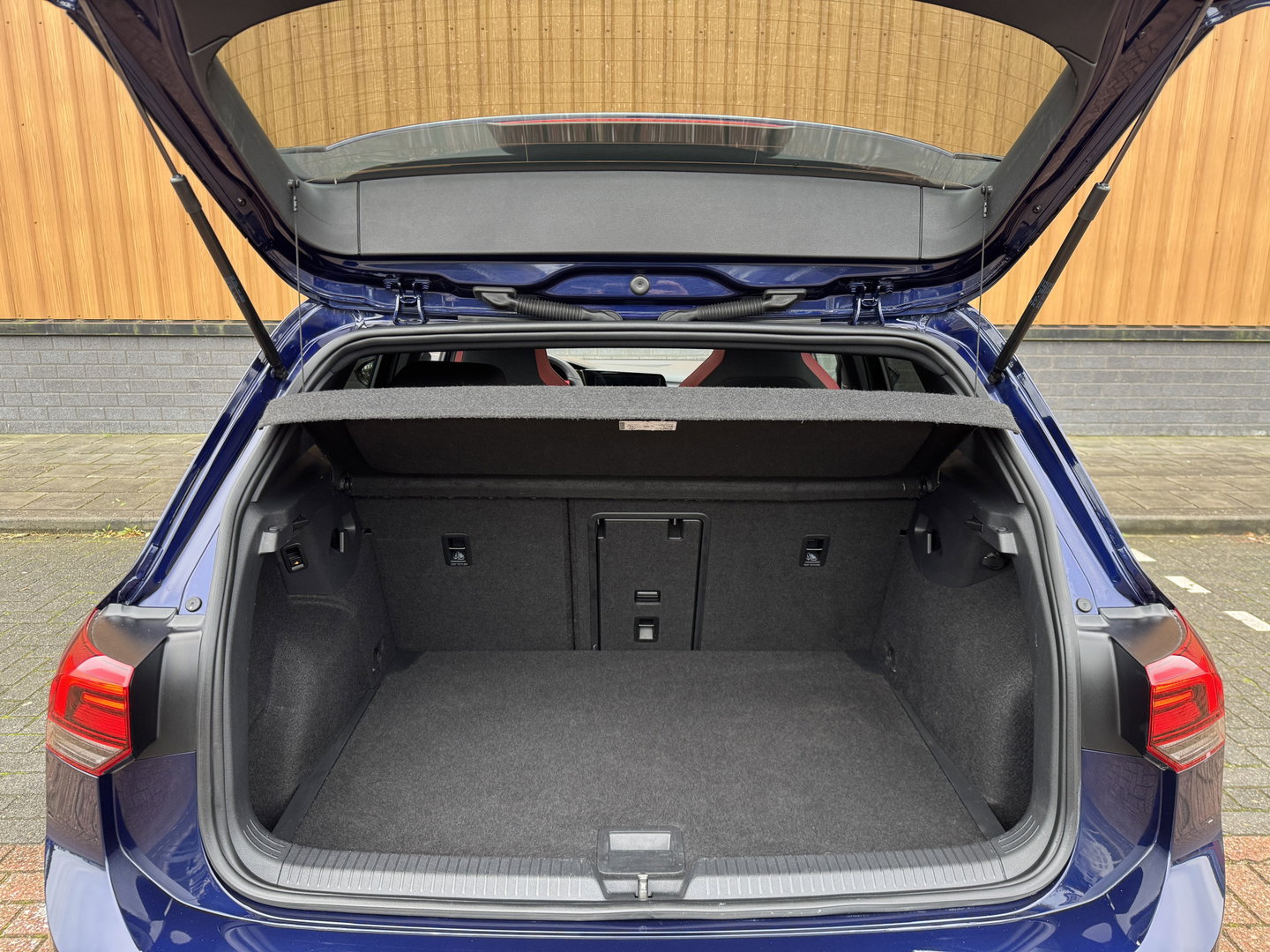 Volkswagen Golf 2.0 TSI GTI | Panoramadak | Adaptieve Cruise Control | Sfeerverlichting | Apple Carplay