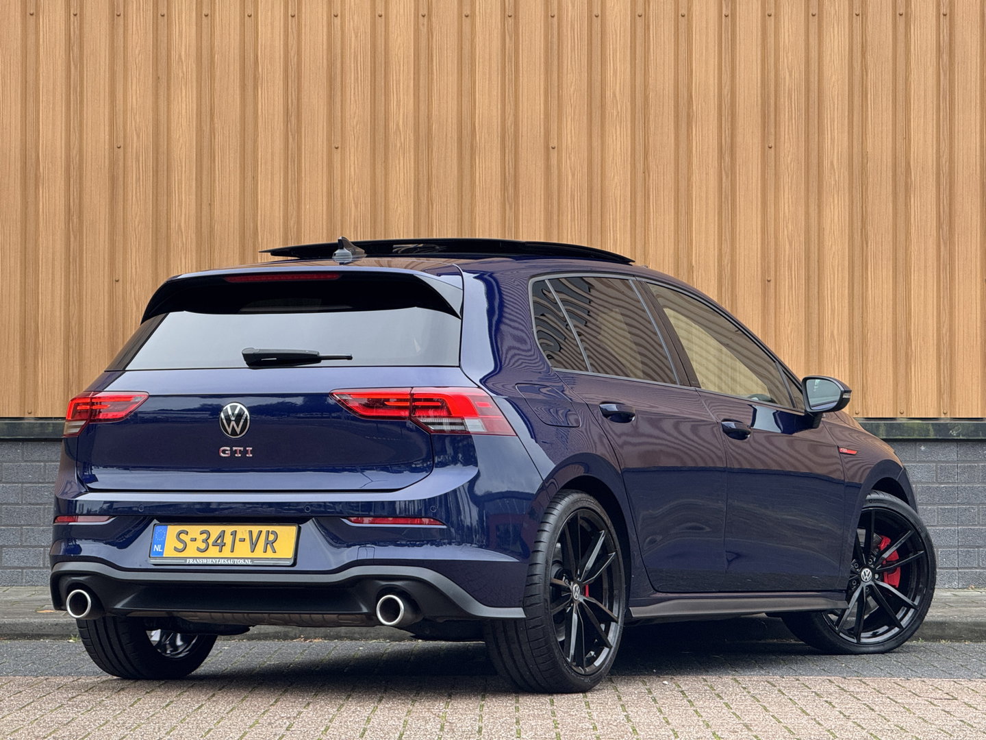 Volkswagen Golf 2.0 TSI GTI | Panoramadak | Adaptieve Cruise Control | Sfeerverlichting | Apple Carplay