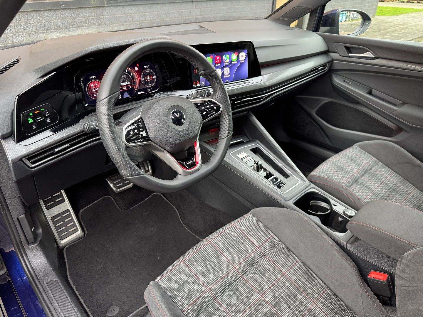 Volkswagen Golf 2.0 TSI GTI | Panoramadak | Adaptieve Cruise Control | Sfeerverlichting | Apple Carplay