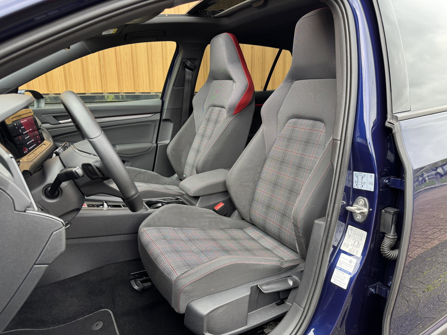 Volkswagen Golf 2.0 TSI GTI | Panoramadak | Adaptieve Cruise Control | Sfeerverlichting | Apple Carplay