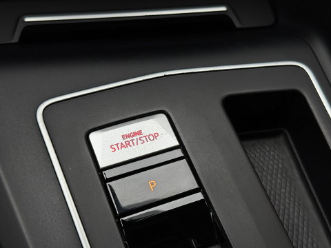 Volkswagen Golf 2.0 TSI GTI | Panoramadak | Adaptieve Cruise Control | Sfeerverlichting | Apple Carplay