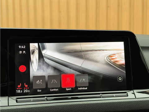 Volkswagen Golf 2.0 TSI GTI | Panoramadak | Adaptieve Cruise Control | Sfeerverlichting | Apple Carplay