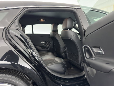 Mercedes-Benz CLA-Klasse Shooting Brake 250 e Business Line (Plug-in) (INCL.BTW) Aut. *LEATHER-FABRIC | FULL-LED | HEATED-COMFORTSEATS | DIGI-COCKPIT | DAB+ | NAVI-FULLMAP | CAMERA | SHIFTPADDLES | 17''ALU | TOWBAR*