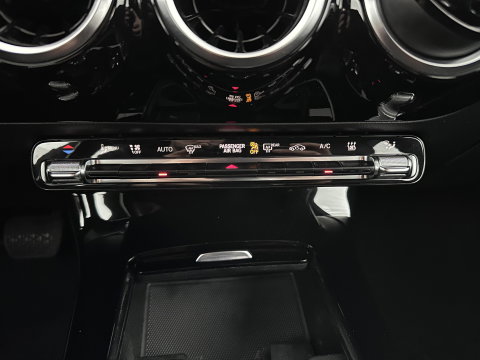 Mercedes-Benz CLA-Klasse Shooting Brake 250 e Business Line (Plug-in) (INCL.BTW) Aut. *LEATHER-FABRIC | FULL-LED | HEATED-COMFORTSEATS | DIGI-COCKPIT | DAB+ | NAVI-FULLMAP | CAMERA | SHIFTPADDLES | 17''ALU | TOWBAR*