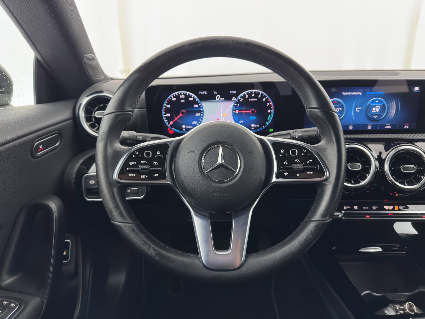 Mercedes-Benz CLA-Klasse Shooting Brake 250 e Business Line (Plug-in) (INCL.BTW) Aut. *LEATHER-FABRIC | FULL-LED | HEATED-COMFORTSEATS | DIGI-COCKPIT | DAB+ | NAVI-FULLMAP | CAMERA | SHIFTPADDLES | 17''ALU | TOWBAR*