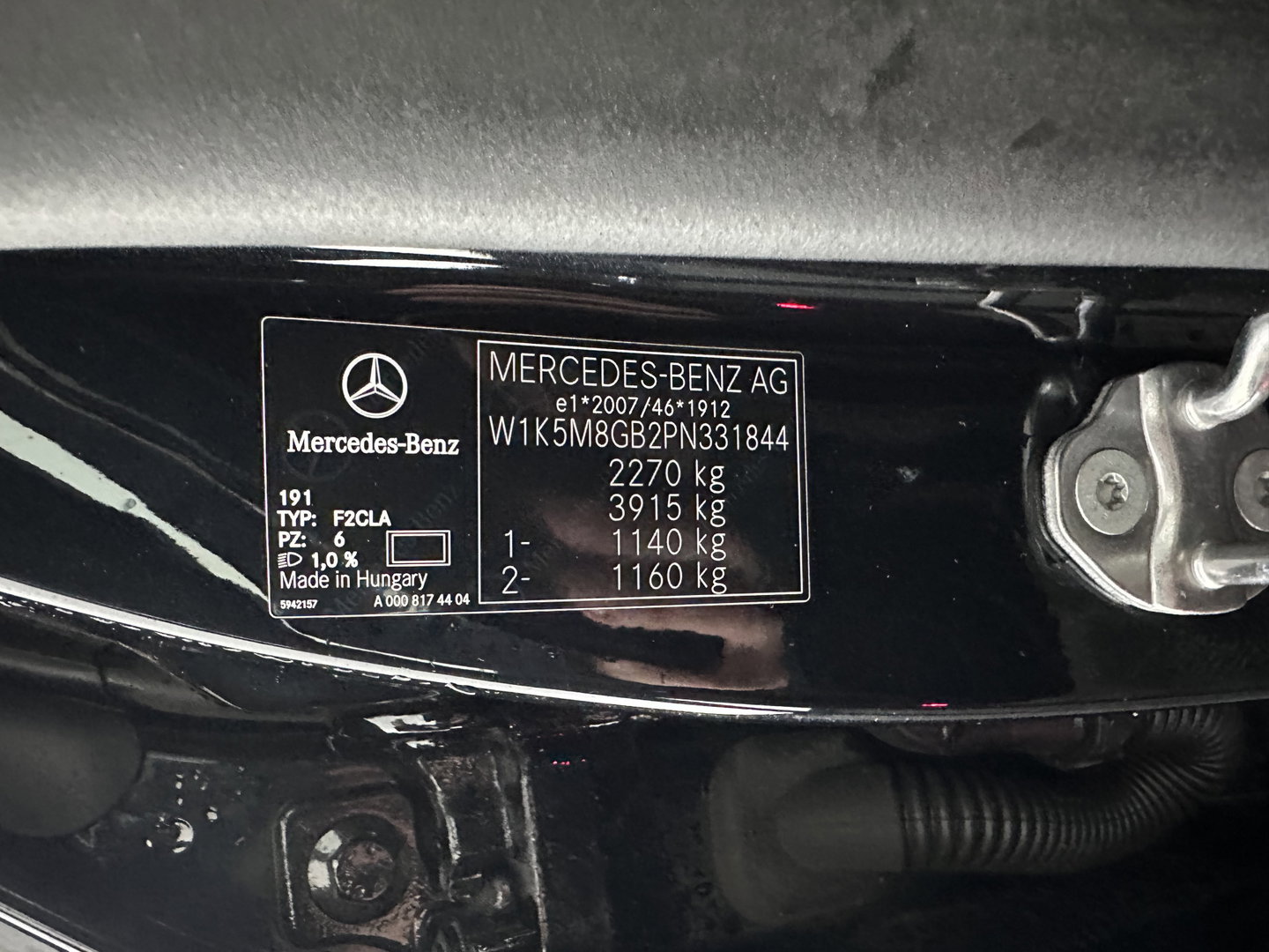 Mercedes-Benz CLA-Klasse Shooting Brake 250 e Business Line (Plug-in) (INCL.BTW) Aut. *LEATHER-FABRIC | FULL-LED | HEATED-COMFORTSEATS | DIGI-COCKPIT | DAB+ | NAVI-FULLMAP | CAMERA | SHIFTPADDLES | 17''ALU | TOWBAR*