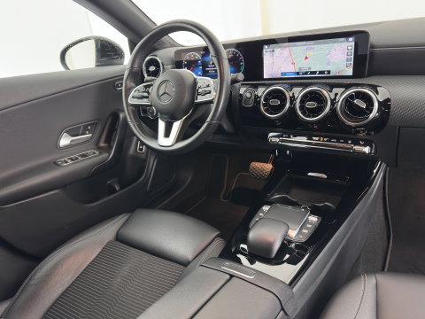 Mercedes-Benz CLA-Klasse Shooting Brake 250 e Business Line (Plug-in) (INCL.BTW) Aut. *LEATHER-FABRIC | FULL-LED | HEATED-COMFORTSEATS | DIGI-COCKPIT | DAB+ | NAVI-FULLMAP | CAMERA | SHIFTPADDLES | 17''ALU | TOWBAR*
