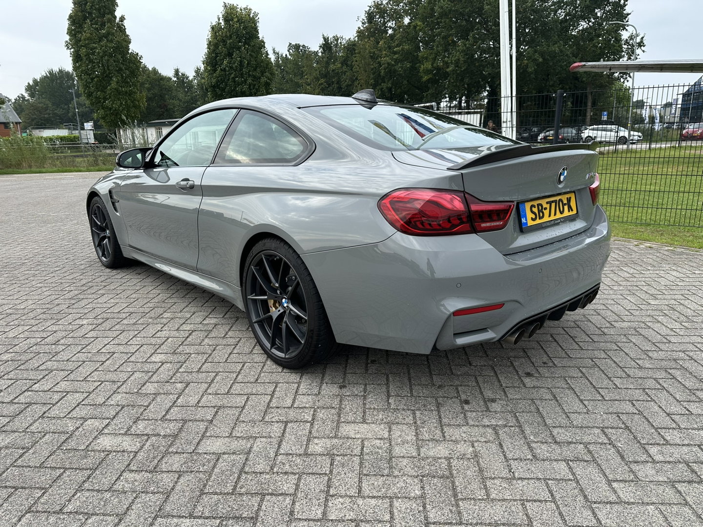 BMW M4 CS Aut. *CERAMIC-BRAKES | HEAD-UP | FULL-LED | CARBON-PACK | LEATHER-MICROFIBRE | HEATED-SPORTSEATS | HIFI-SOUND | CAMERA | NAVI-FULLMAP | 19&20''ALU | ECC | PDC*