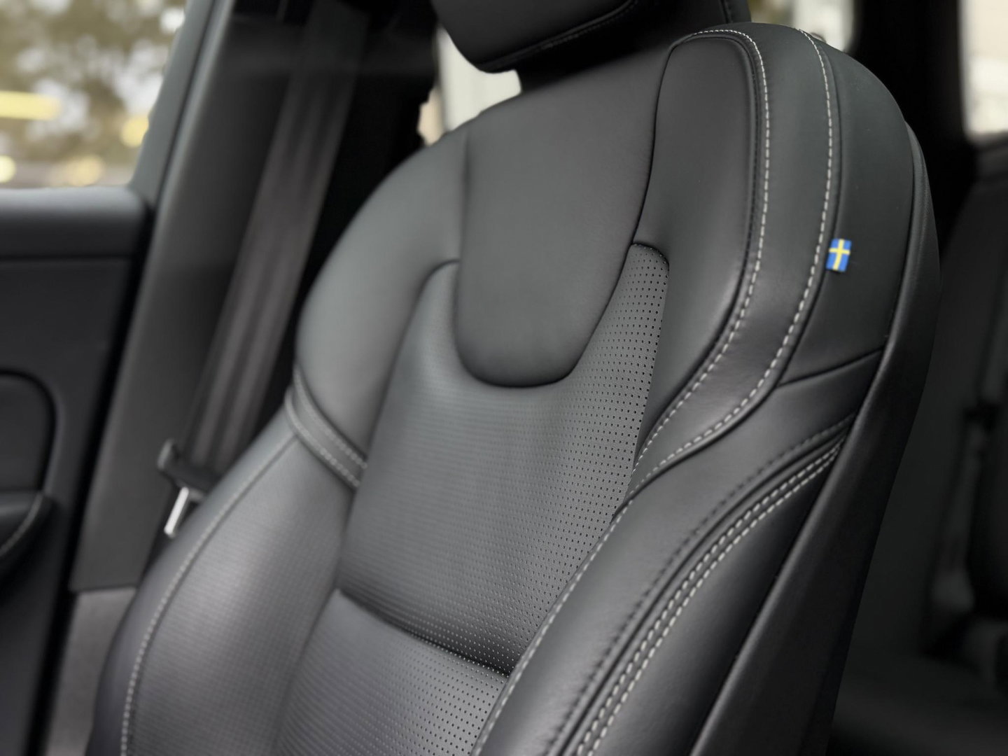 Volvo XC60 2.0 T8 455 PK Plug-in hybrid AWD Ultra Black Ed. |Luchtvering|Nappa/Massage/Ventilatie|Trekhaak