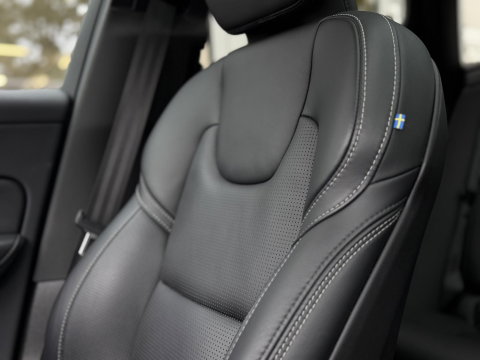 Volvo XC60 2.0 T8 455 PK Plug-in hybrid AWD Ultra Black Ed. |Luchtvering|Nappa/Massage/Ventilatie|Trekhaak
