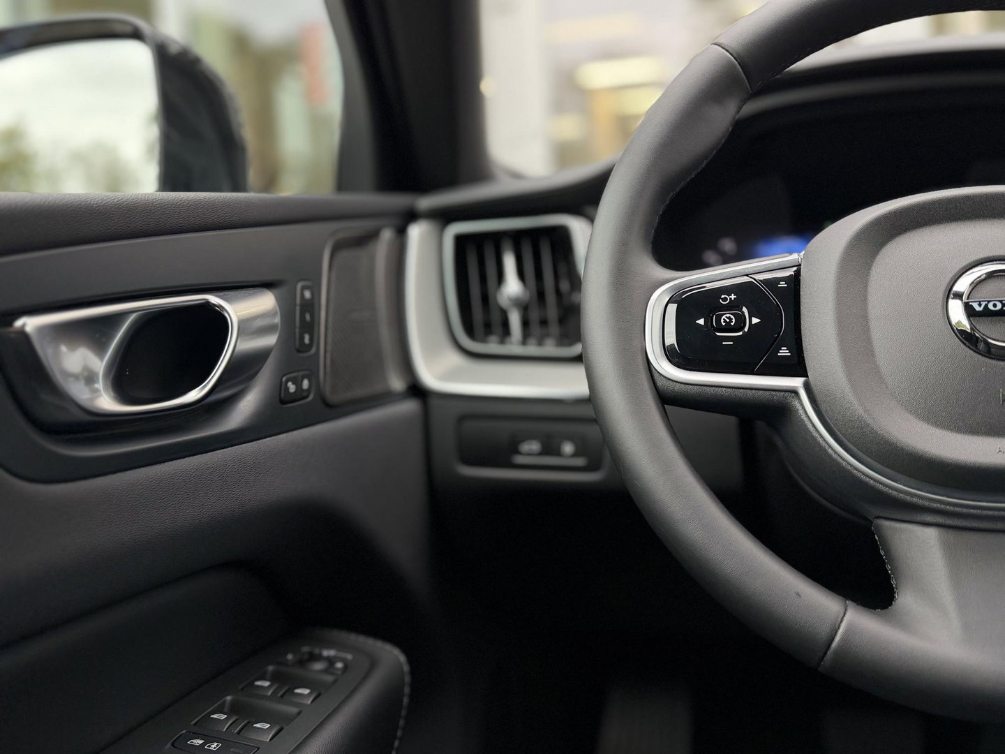 Volvo XC60 2.0 T8 455 PK Plug-in hybrid AWD Ultra Black Ed. |Luchtvering|Nappa/Massage/Ventilatie|Trekhaak
