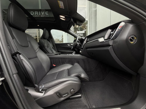 Volvo XC60 2.0 T8 455 PK Plug-in hybrid AWD Ultra Black Ed. |Luchtvering|Nappa/Massage/Ventilatie|Trekhaak