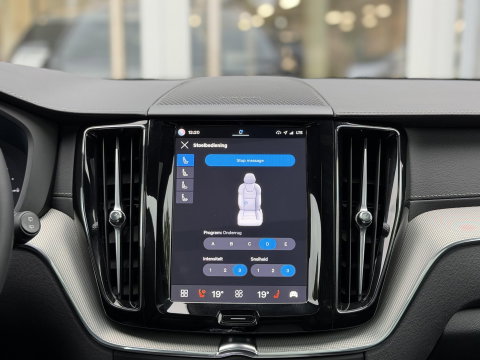 Volvo XC60 2.0 T8 455 PK Plug-in hybrid AWD Ultra Black Ed. |Luchtvering|Nappa/Massage/Ventilatie|Trekhaak