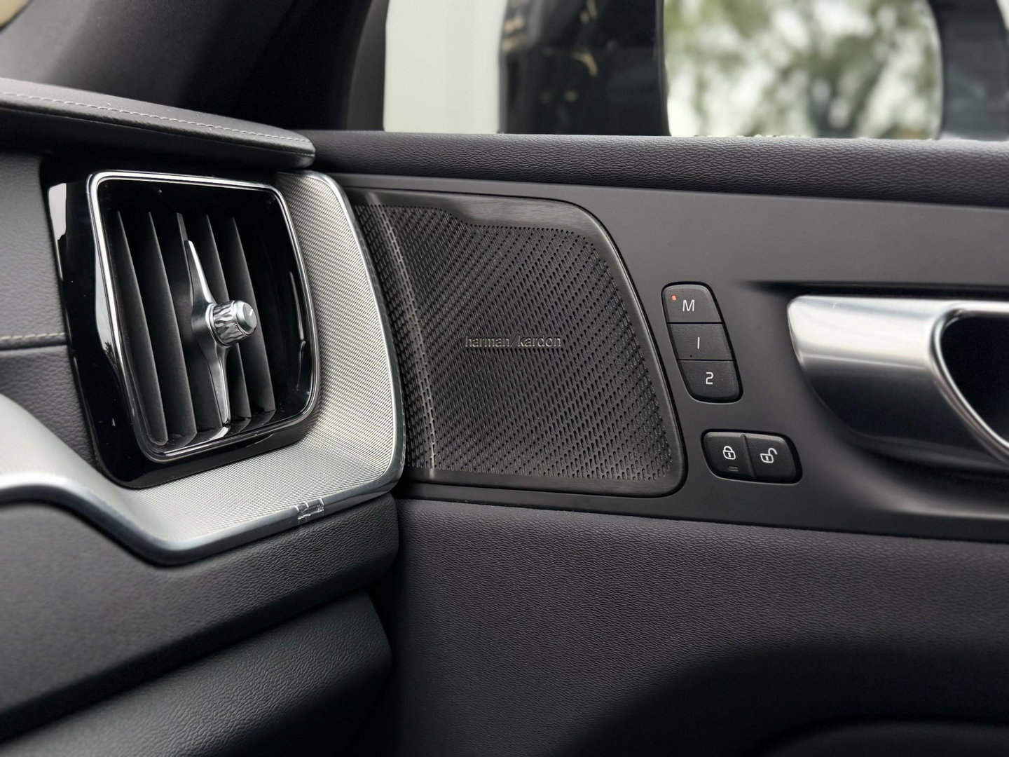 Volvo XC60 2.0 T8 455 PK Plug-in hybrid AWD Ultra Black Ed. |Luchtvering|Nappa/Massage/Ventilatie|Trekhaak