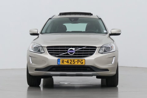 Volvo XC60 2.4 D4 Summum | 5-cilinder | Panoramadak | Trekhaak | Camera | Navigatie | Stoelverwarming | Verwarmde voorruit