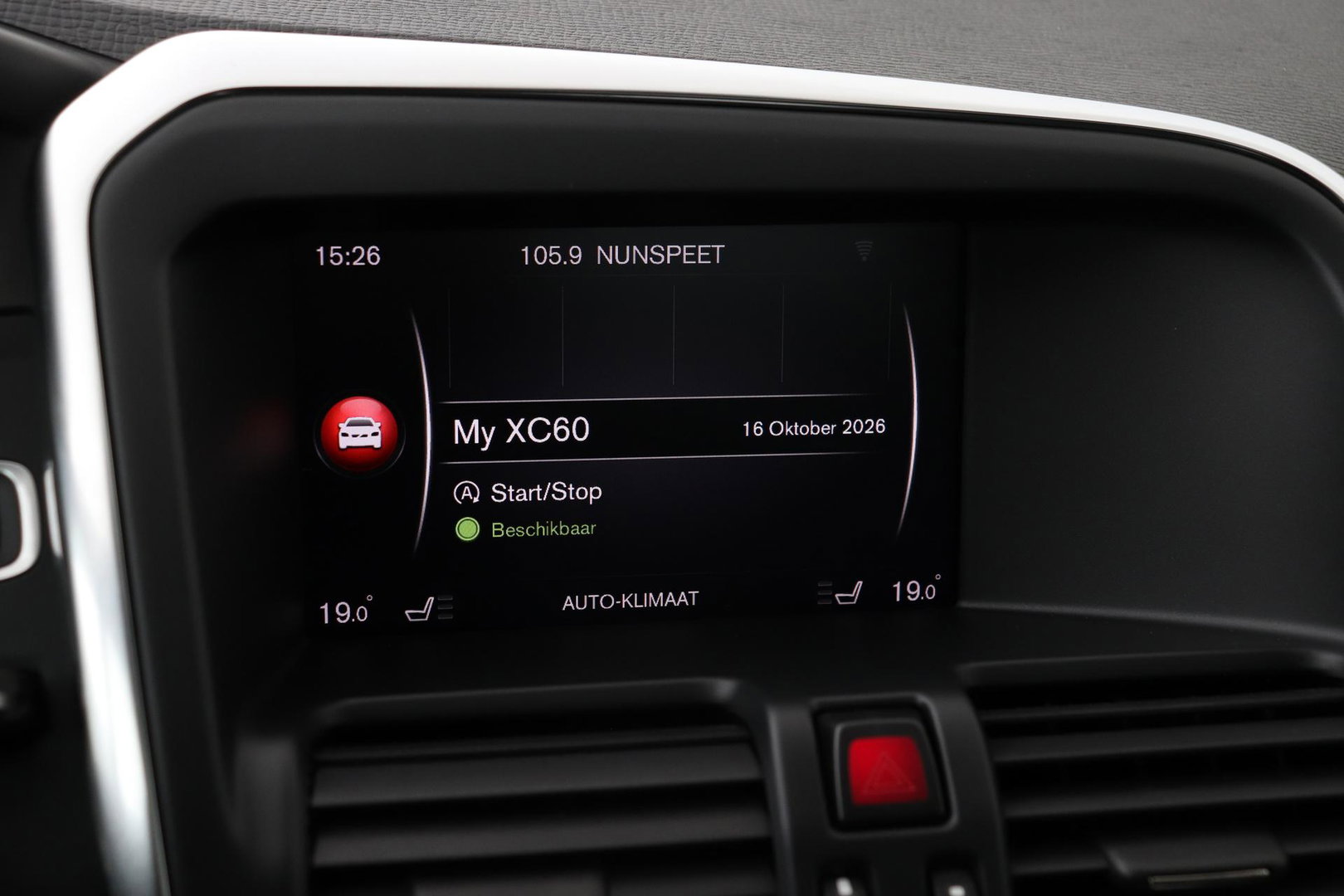 Volvo XC60 2.4 D4 Summum | 5-cilinder | Panoramadak | Trekhaak | Camera | Navigatie | Stoelverwarming | Verwarmde voorruit