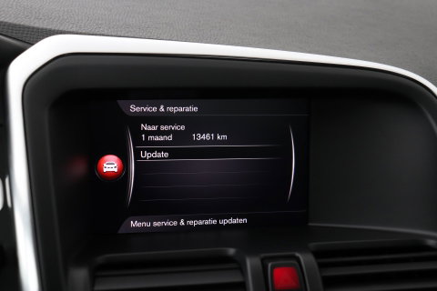 Volvo XC60 2.4 D4 Summum | 5-cilinder | Panoramadak | Trekhaak | Camera | Navigatie | Stoelverwarming | Verwarmde voorruit