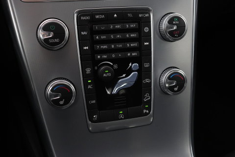 Volvo XC60 2.4 D4 Summum | 5-cilinder | Panoramadak | Trekhaak | Camera | Navigatie | Stoelverwarming | Verwarmde voorruit