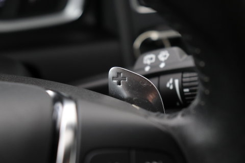 Volvo XC60 2.4 D4 Summum | 5-cilinder | Panoramadak | Trekhaak | Camera | Navigatie | Stoelverwarming | Verwarmde voorruit