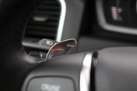 Volvo XC60 2.4 D4 Summum | 5-cilinder | Panoramadak | Trekhaak | Camera | Navigatie | Stoelverwarming | Verwarmde voorruit