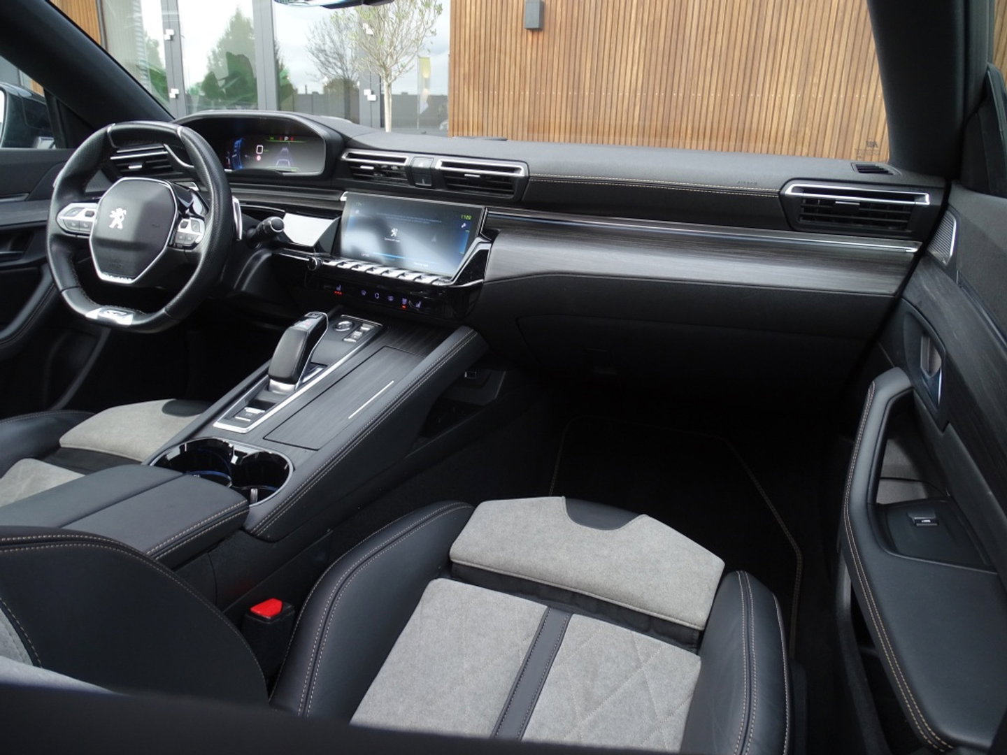 Peugeot 508 SW 1.6 Hybrid 225PK / GT Line / pano / nachtzicht / Falcon / massage / BTW