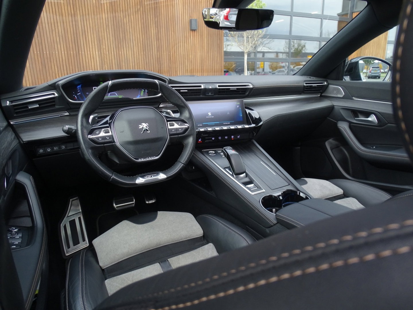 Peugeot 508 SW 1.6 Hybrid 225PK / GT Line / pano / nachtzicht / Falcon / massage / BTW