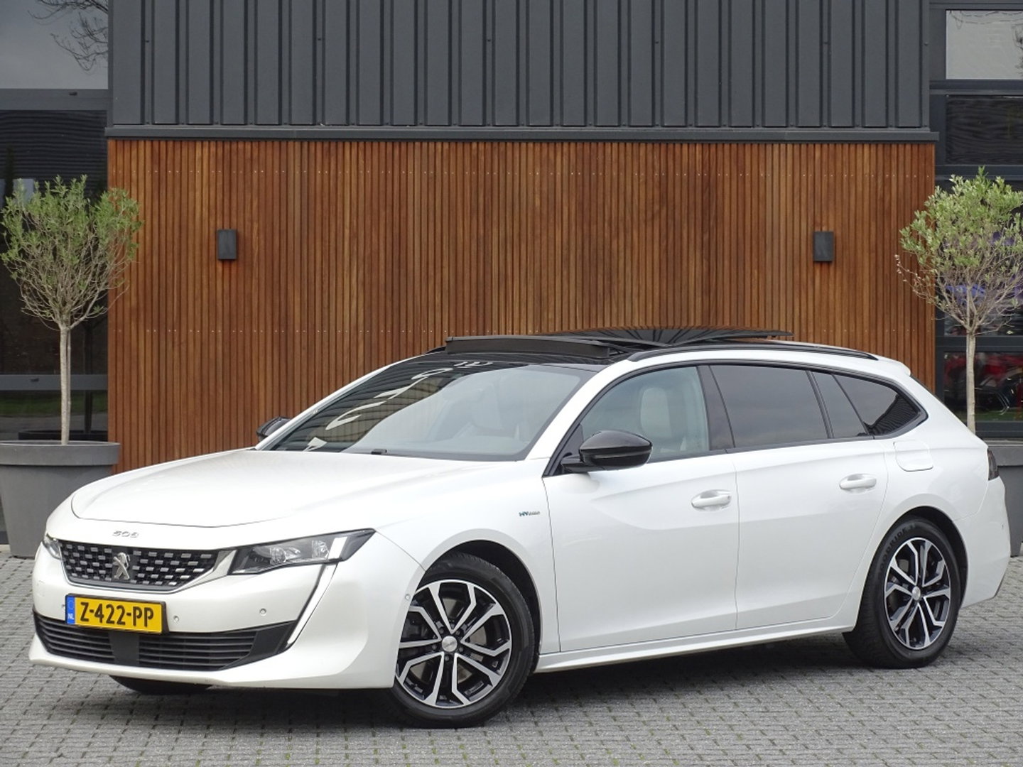 Peugeot 508 SW 1.6 Hybrid 225PK / GT Line / pano / nachtzicht / Falcon / massage / BTW
