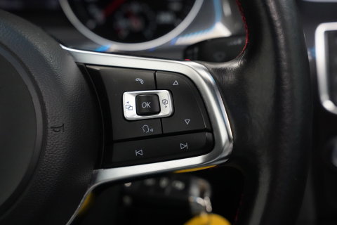 Volkswagen Golf 2.0 TSI GTI Performance 230PK | PERFORMANCE | PANO | DCC | DISCOVER PRO | PARK ASSIST | STOELVERWARMING
