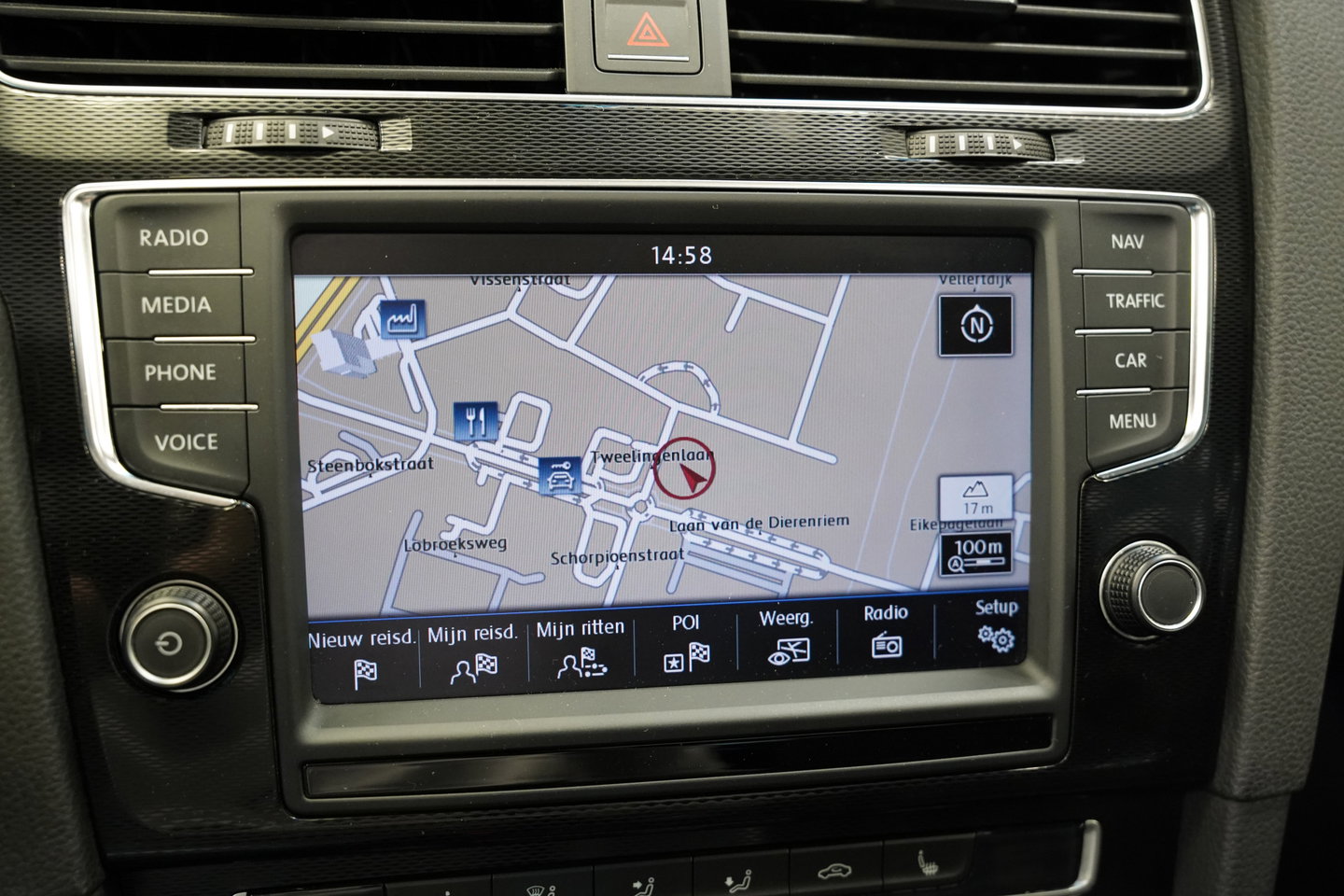 Volkswagen Golf 2.0 TSI GTI Performance 230PK | PERFORMANCE | PANO | DCC | DISCOVER PRO | PARK ASSIST | STOELVERWARMING