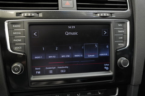 Volkswagen Golf 2.0 TSI GTI Performance 230PK | PERFORMANCE | PANO | DCC | DISCOVER PRO | PARK ASSIST | STOELVERWARMING
