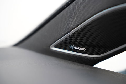 Volkswagen Golf 2.0 TSI GTI Performance 230PK | PERFORMANCE | PANO | DCC | DISCOVER PRO | PARK ASSIST | STOELVERWARMING