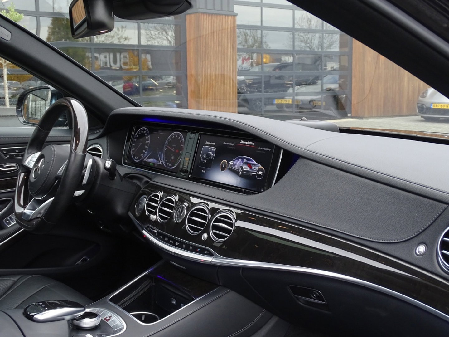 Mercedes-Benz S-Klasse S400 V6 333PK Hybrid / AMG / LED / 360°