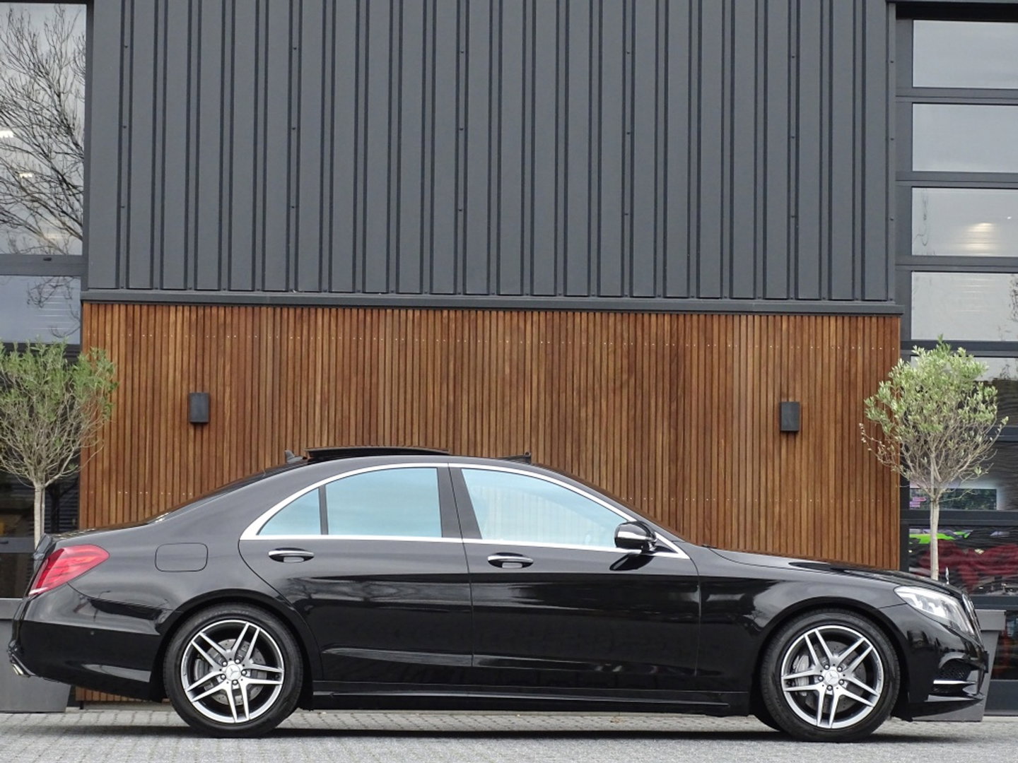 Mercedes-Benz S-Klasse S400 V6 333PK Hybrid / AMG / LED / 360°