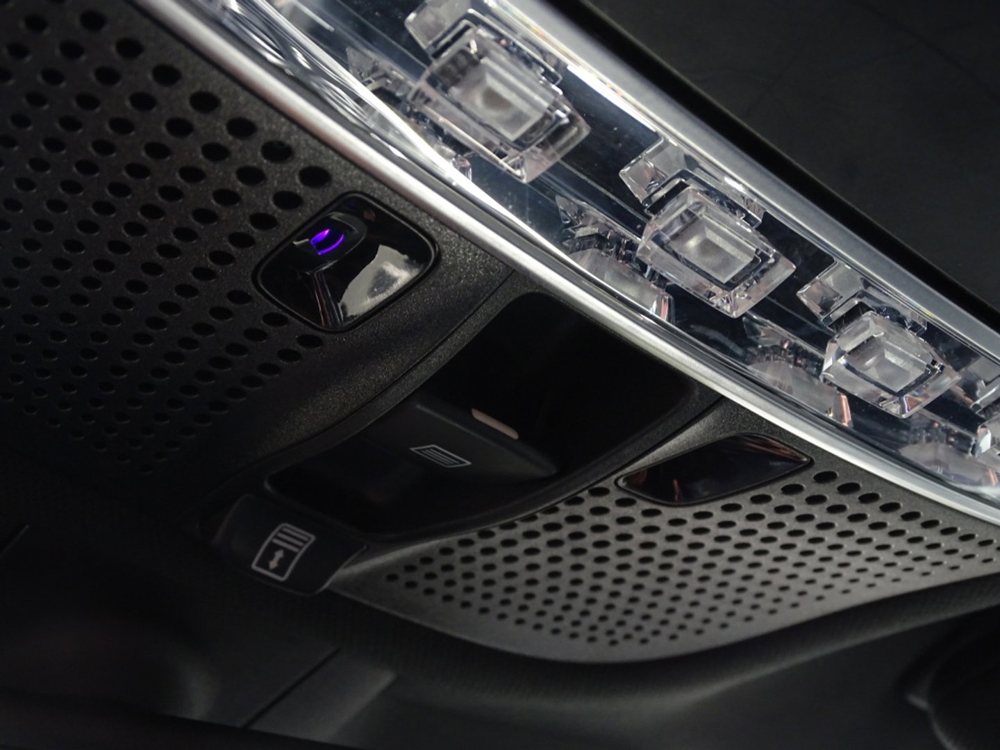 Mercedes-Benz S-Klasse S400 V6 333PK Hybrid / AMG / LED / 360°