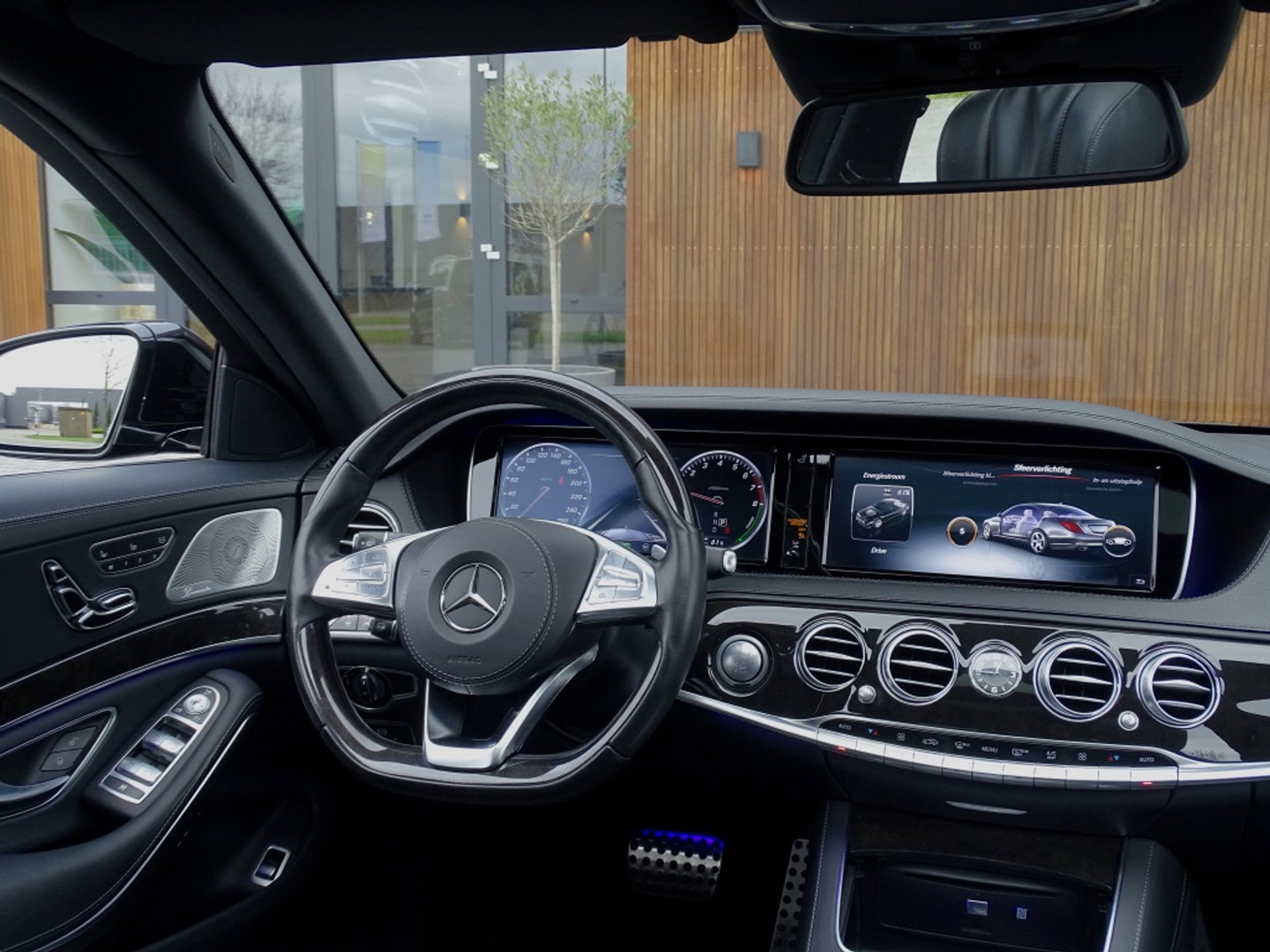 Mercedes-Benz S-Klasse S400 V6 333PK Hybrid / AMG / LED / 360°