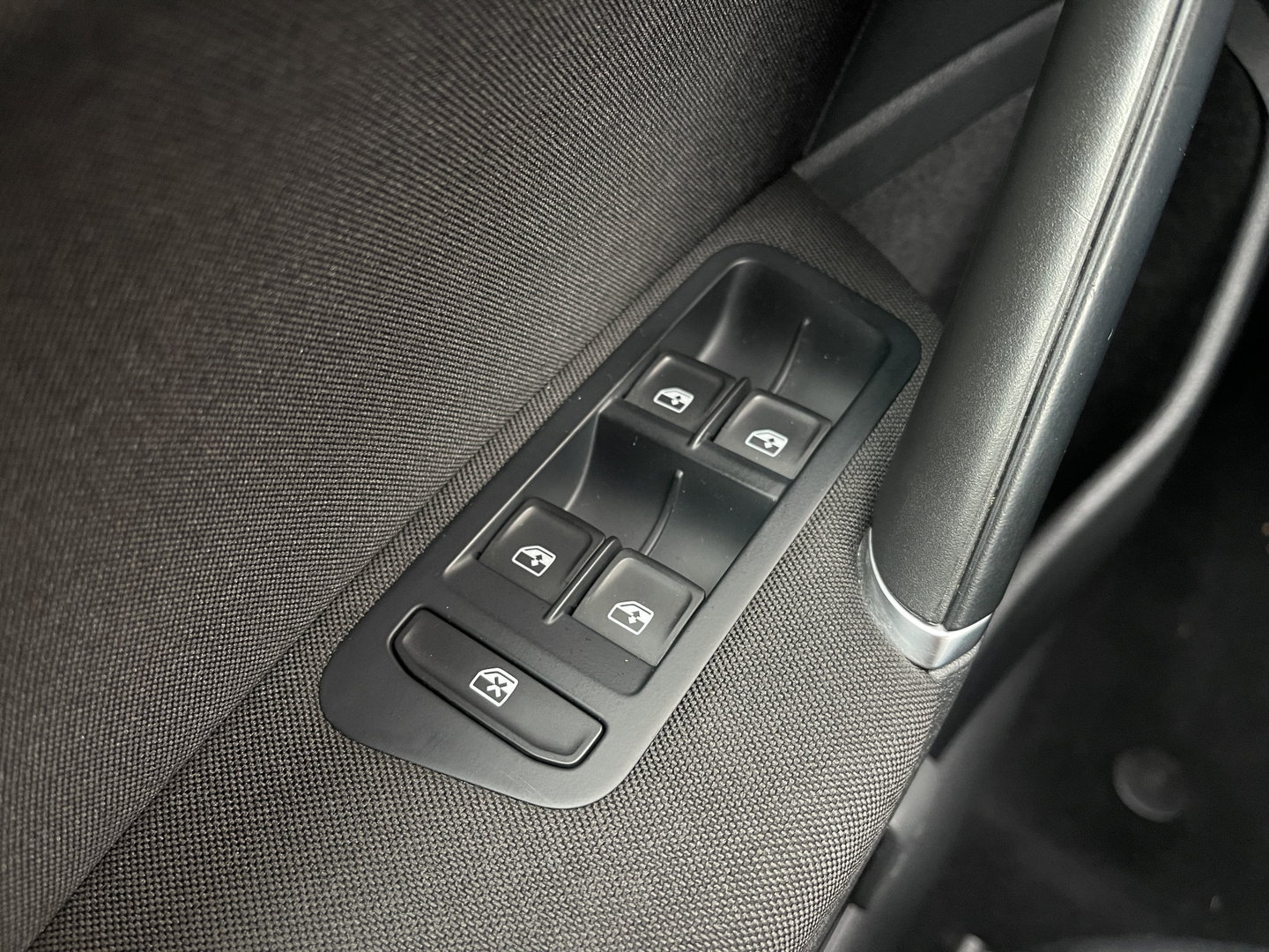 Volkswagen Golf Variant 1.0 TSI Comfortline | Afneembare Trekhaak | Adaptieve Cruise Control |Parkeersensoren | Apple Carplay/Android Auto | DAB |