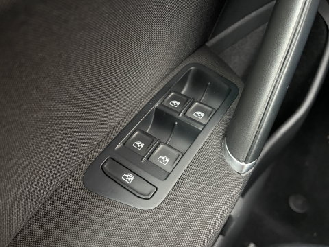 Volkswagen Golf Variant 1.0 TSI Comfortline | Afneembare Trekhaak | Adaptieve Cruise Control |Parkeersensoren | Apple Carplay/Android Auto | DAB |