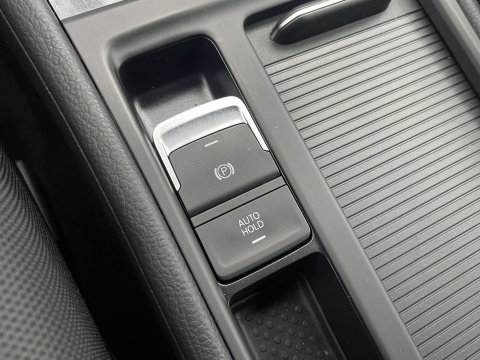 Volkswagen Golf Variant 1.0 TSI Comfortline | Afneembare Trekhaak | Adaptieve Cruise Control |Parkeersensoren | Apple Carplay/Android Auto | DAB |