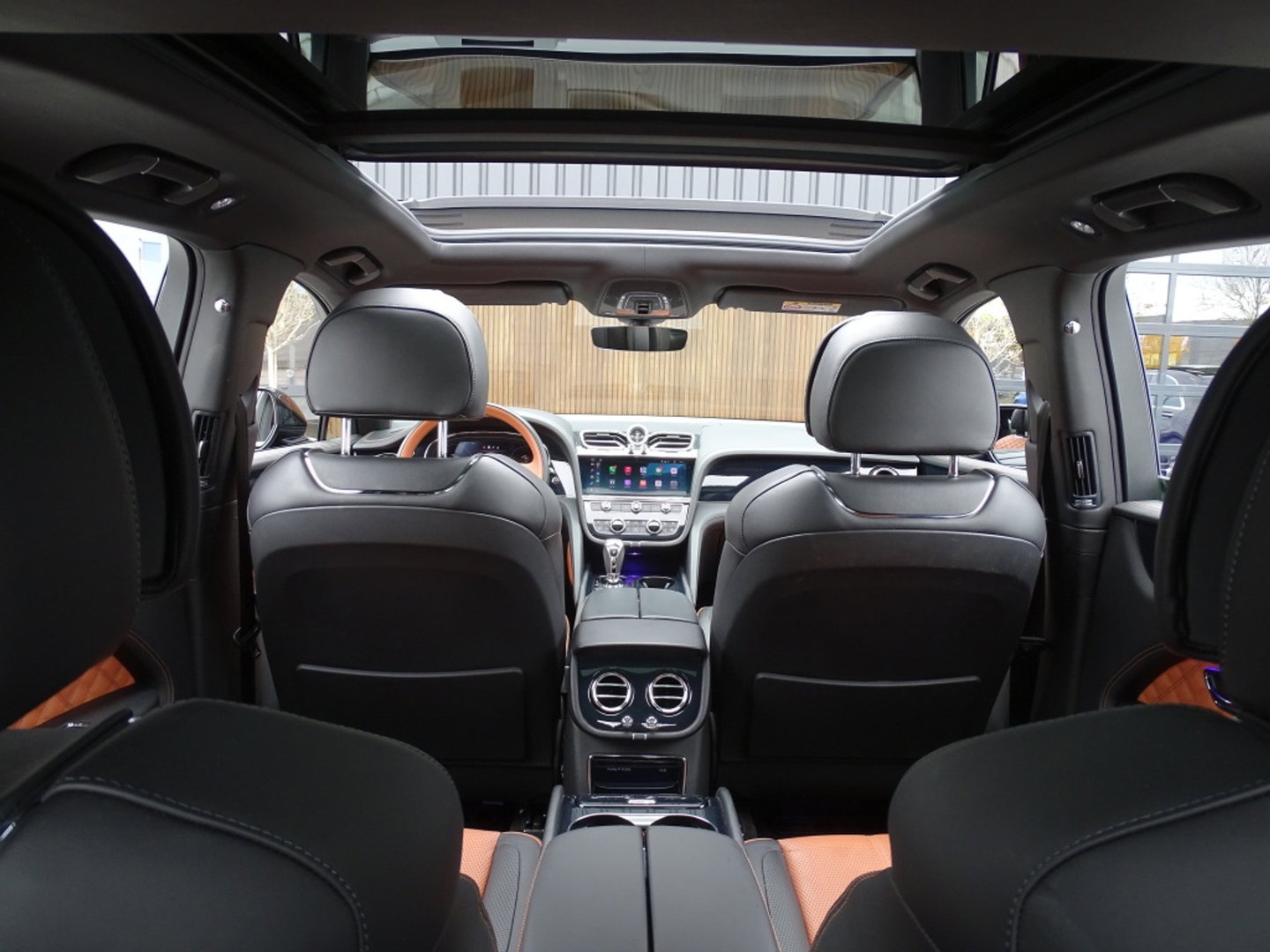 Bentley Bentayga 4.0 V8 550PK / Naim / 4-pers VIP / massage / black ed. / 360°