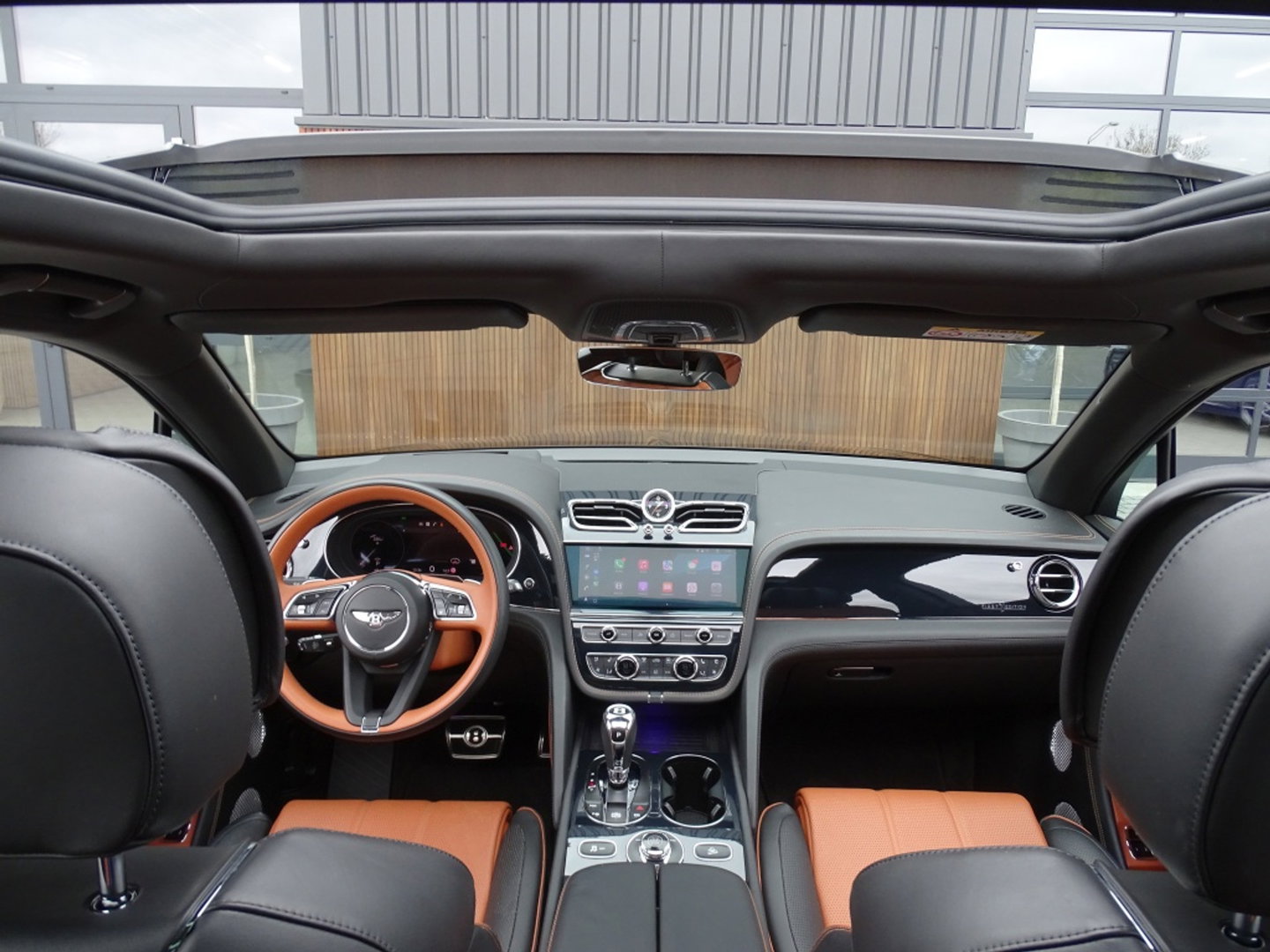 Bentley Bentayga 4.0 V8 550PK / Naim / 4-pers VIP / massage / black ed. / 360°