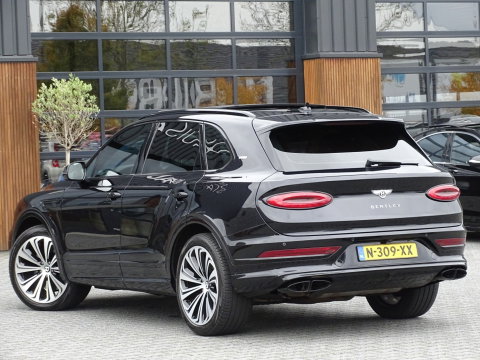 Bentley Bentayga 4.0 V8 550PK / Naim / 4-pers VIP / massage / black ed. / 360°