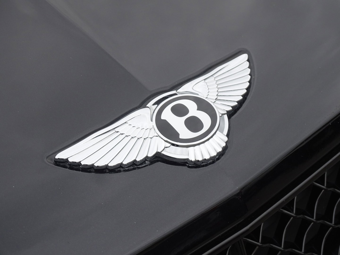 Bentley Bentayga 4.0 V8 550PK / Naim / 4-pers VIP / massage / black ed. / 360°