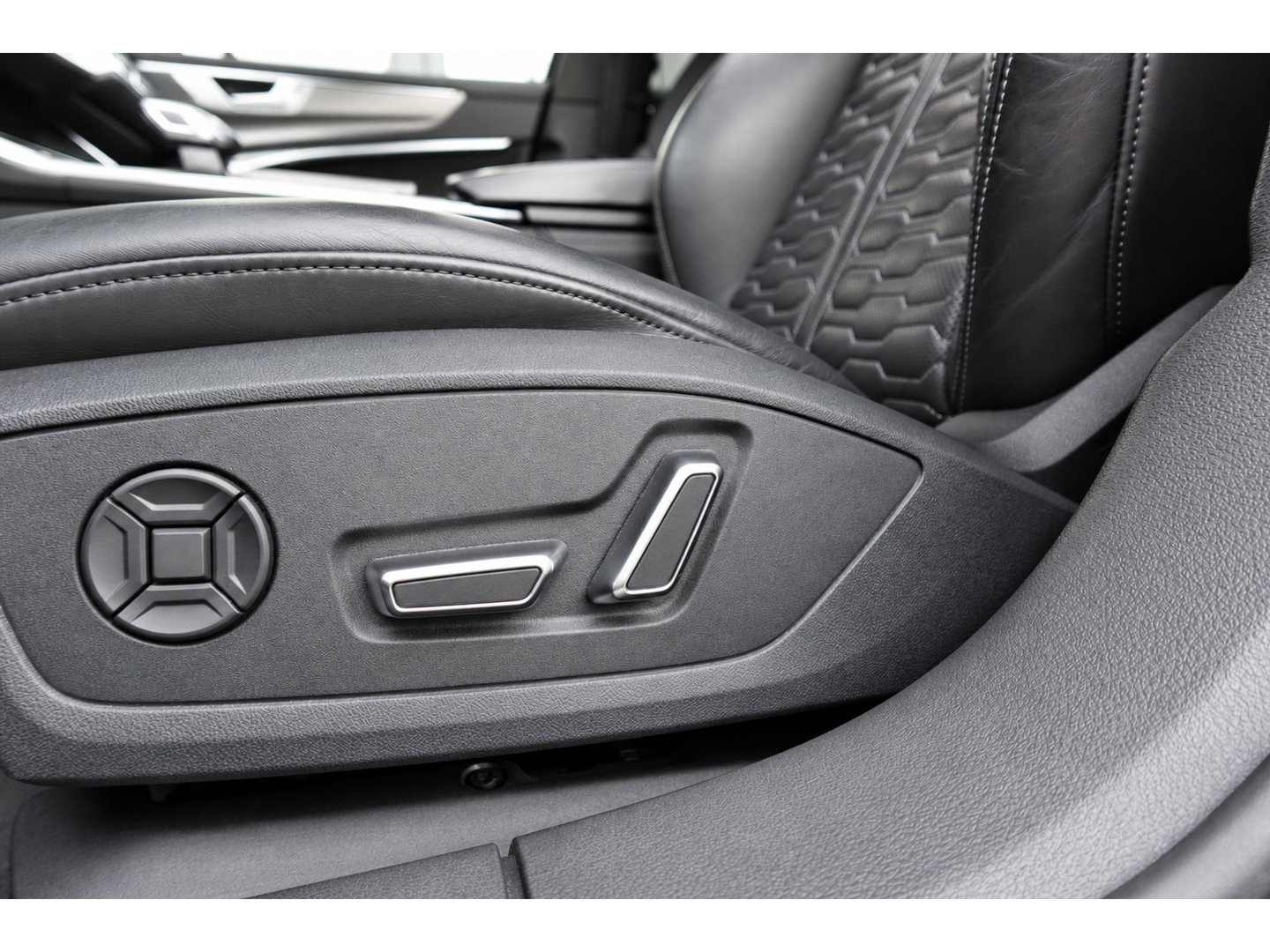 Audi RS6 Avant RS 6 TFSI quattro PANO KEYLESS HUD B&O'
