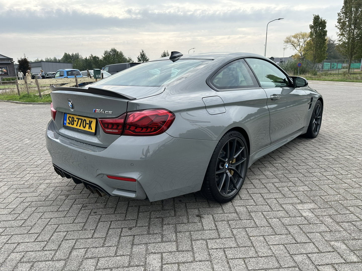 BMW M4 CS Aut. *CERAMIC-BRAKES | HEAD-UP | FULL-LED | CARBON-PACK | LEATHER-MICROFIBRE | HEATED-SPORTSEATS | HIFI-SOUND | CAMERA | NAVI-FULLMAP | 19&20''ALU | ECC | PDC*