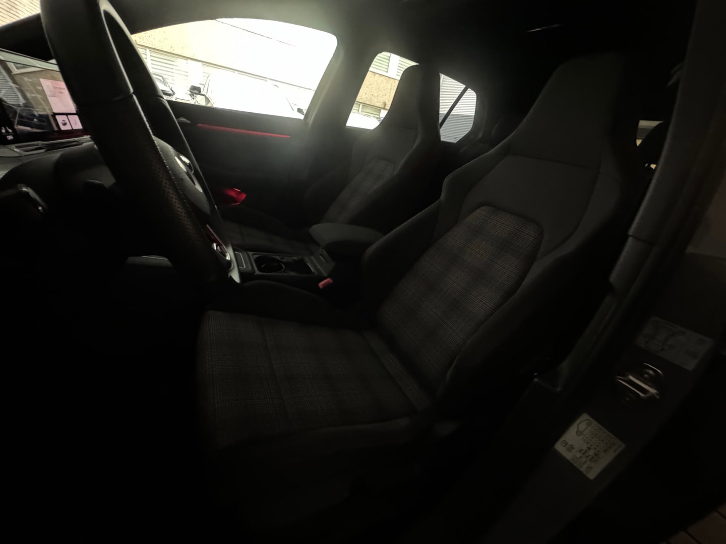 Volkswagen Golf 2.0 TSI GTI Pano|HuD|Trekhaak|Keyless|IQ|ACC