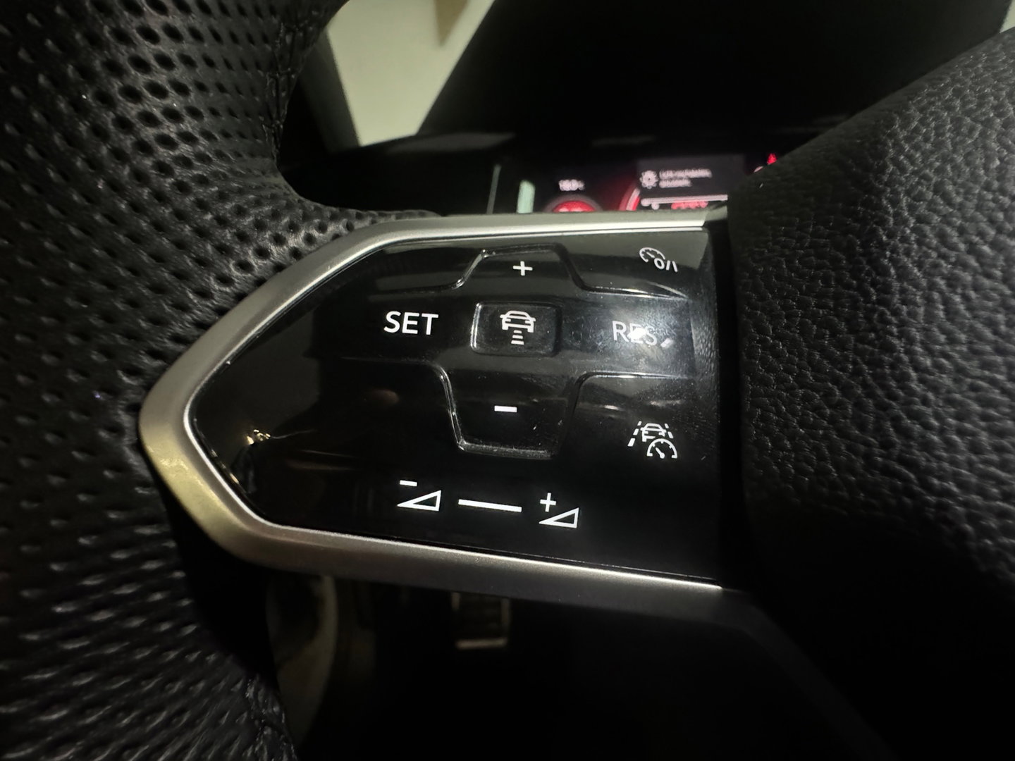 Volkswagen Golf 2.0 TSI GTI Pano|HuD|Trekhaak|Keyless|IQ|ACC