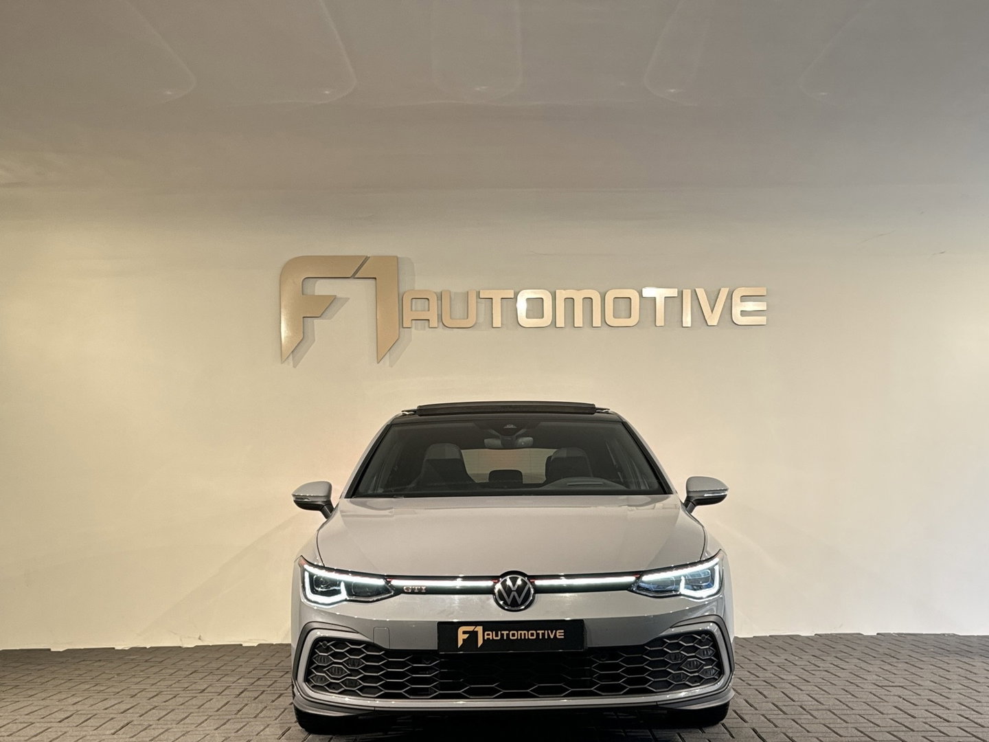 Volkswagen Golf 2.0 TSI GTI Pano|HuD|Trekhaak|Keyless|IQ|ACC