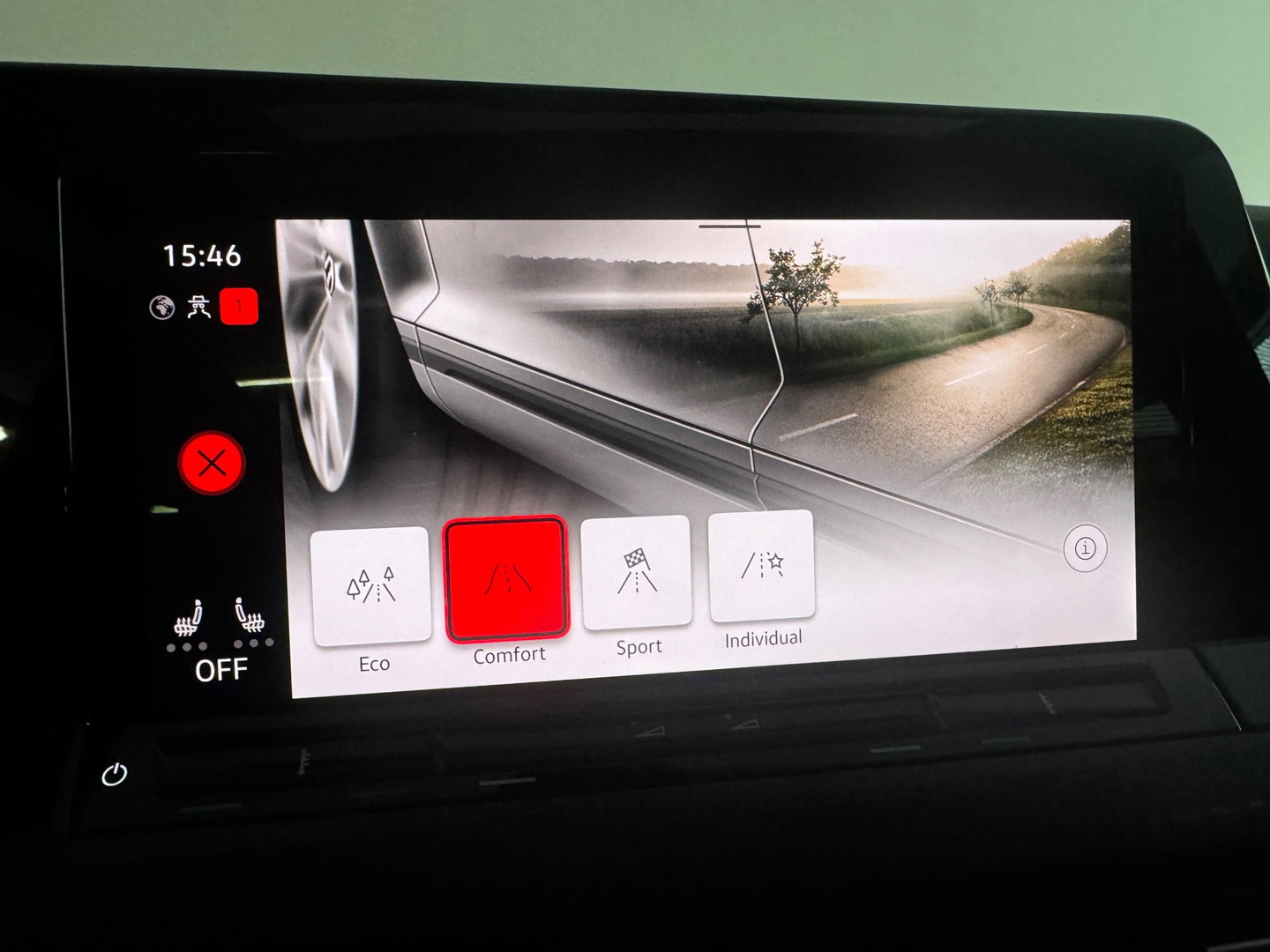 Volkswagen Golf 2.0 TSI GTI Pano|HuD|Trekhaak|Keyless|IQ|ACC